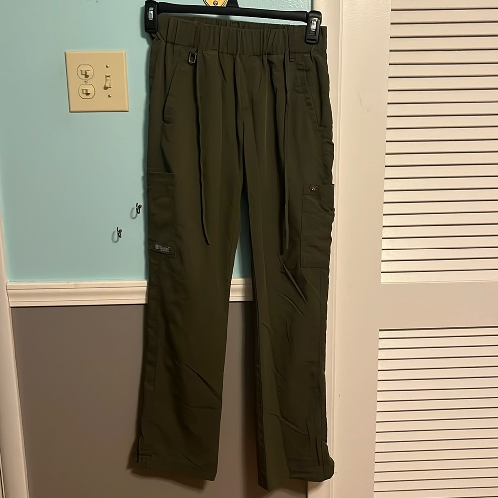 Gray’s Anatomy Signature: Army Green Scrub Pants Sz. S